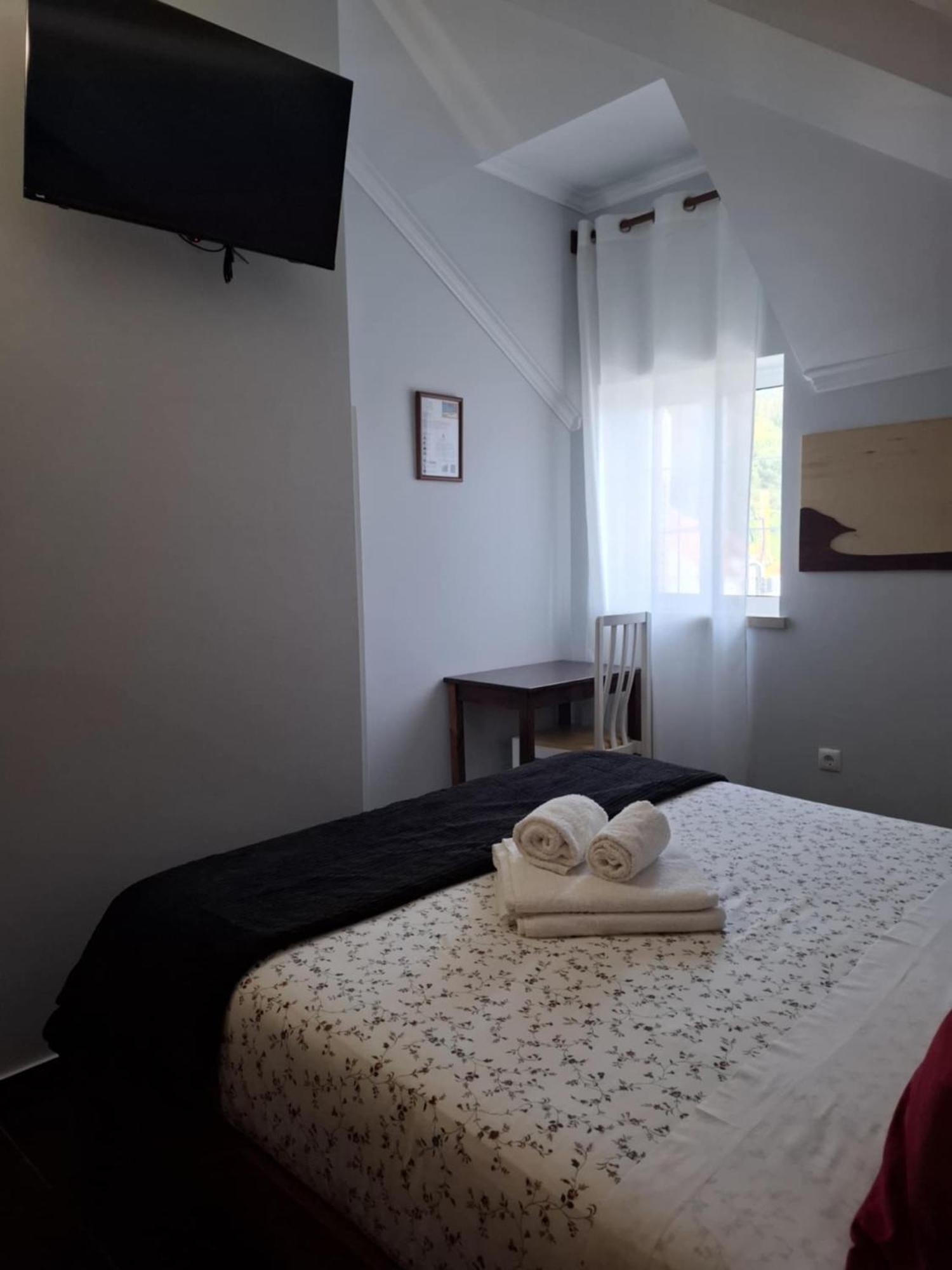 Guesthouse Verissimo Nazaré Zewnętrze zdjęcie