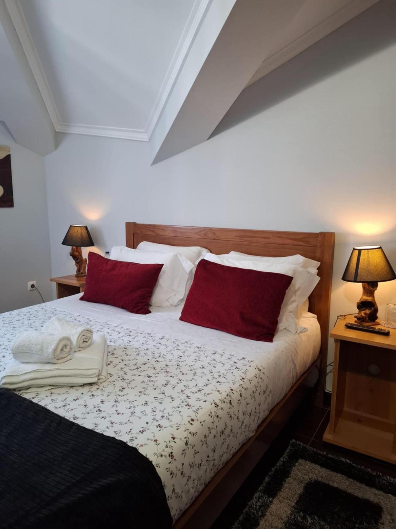 Guesthouse Verissimo Nazaré Zewnętrze zdjęcie
